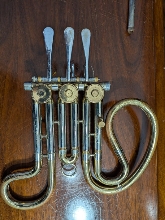 Olds Ambassador Valve Cluster